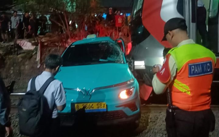 Trending karena Kecelakaan Kereta, Simak Proses Rekrutmen dan Syarat Jadi Sopir Green SM | Dr. Borat