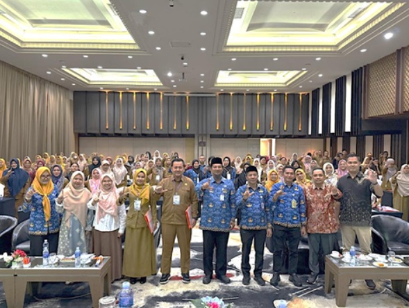 Koding dan AI Masuk SD, Unri Latih Ratusan Guru di Pekanbaru Terapkan Teknologi di Kelas | Dr. Borat