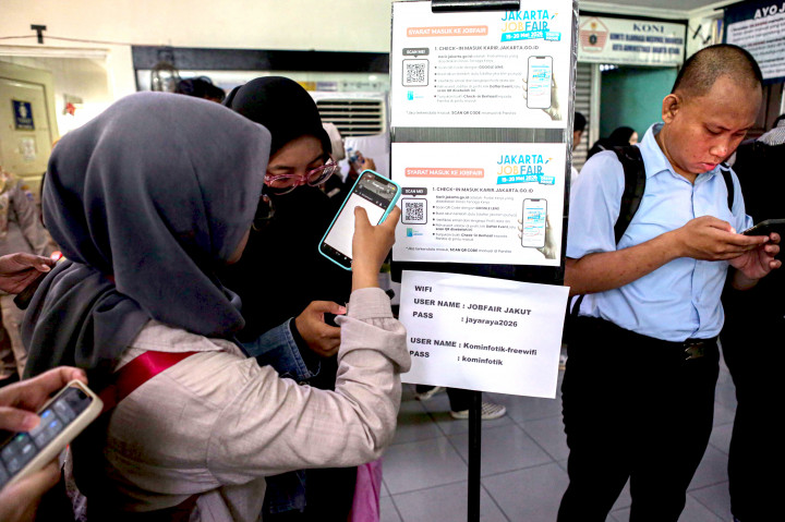 ​Antusias Para Pencari Kerja di Jakarta Job Fair | Dr. Borat