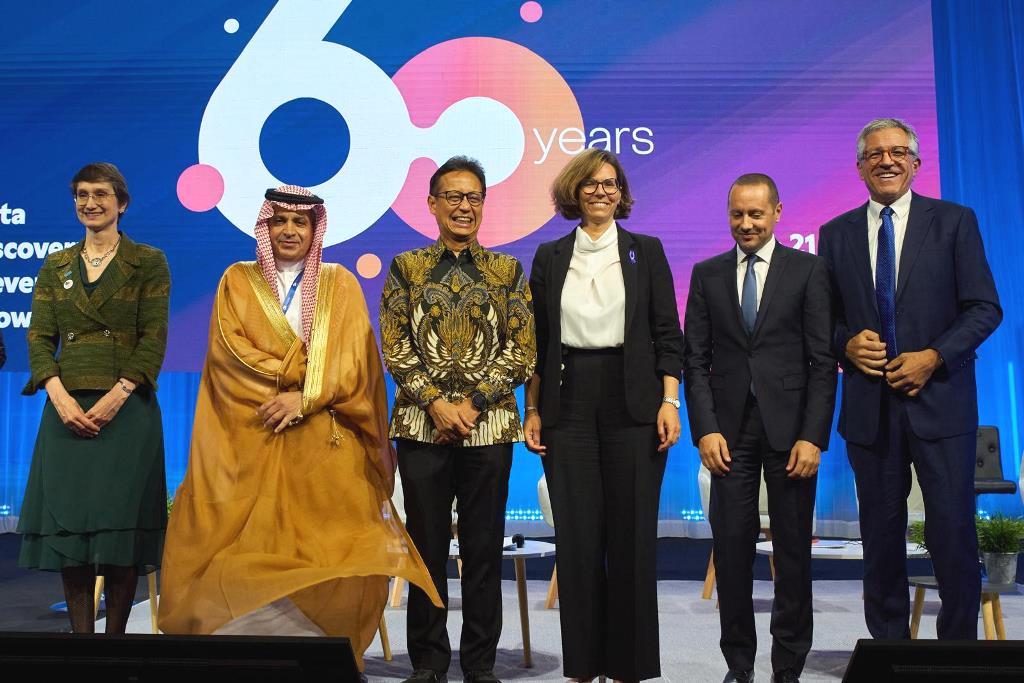 Menkes Budi Spill Strategi Lawan Kanker Indonesia di Forum Prancis | Dr. Borat