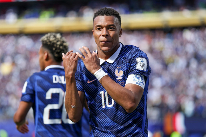 Cetak Brace Hadapi Senegal, Mbappe Pecahkan Rekor Pencetak Gol Terbanyak Timnas Prancis | Dr. Borat