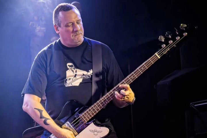 Justin Cary, Bassis Sixpence None the Richer Meninggal Dunia | Dr. Borat