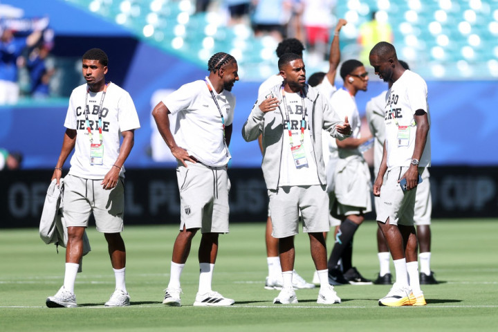 ​Line Up dan Link Streaming Pertandingan Piala Dunia Uruguay vs Tanjung Verde | Dr. Borat