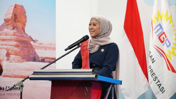 Internet Lebih Merata, Komdigi Mulai Seleksi Frekuensi 700 MHz dan 2,6 GHz | Dr. Borat