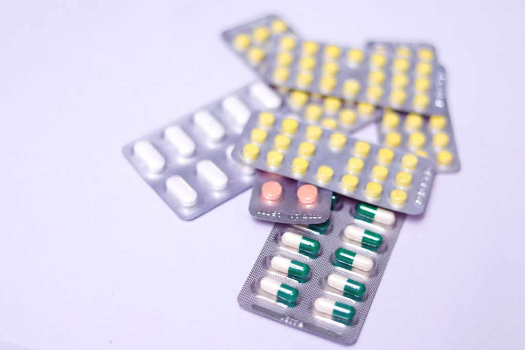 Kemenkes Pastikan Harga Obat Tak Meroket Tinggi | Dr. Borat