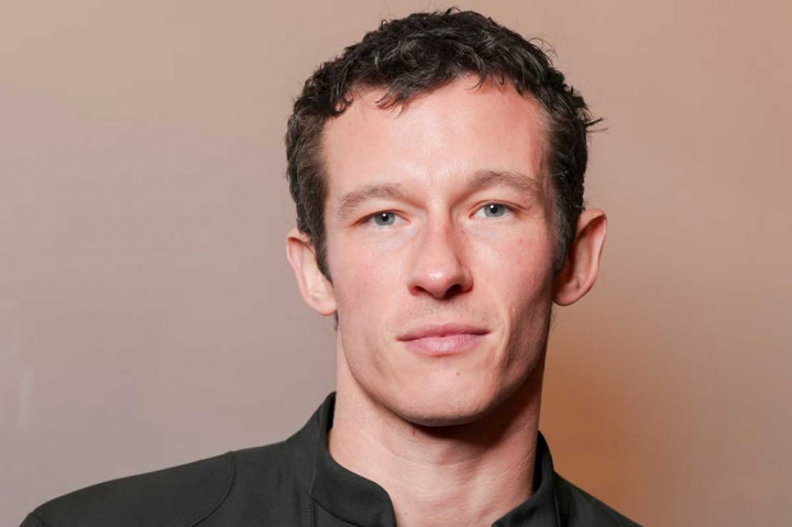 Callum Turner Buka Suara soal Rumor Jadi James Bond Baru | Dr. Borat