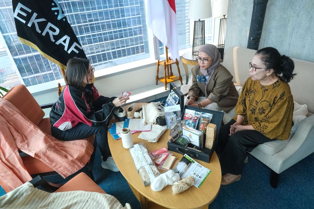 Inovasi Aruna Creative yang Diapresiasi Wamen Ekraf | Dr. Borat