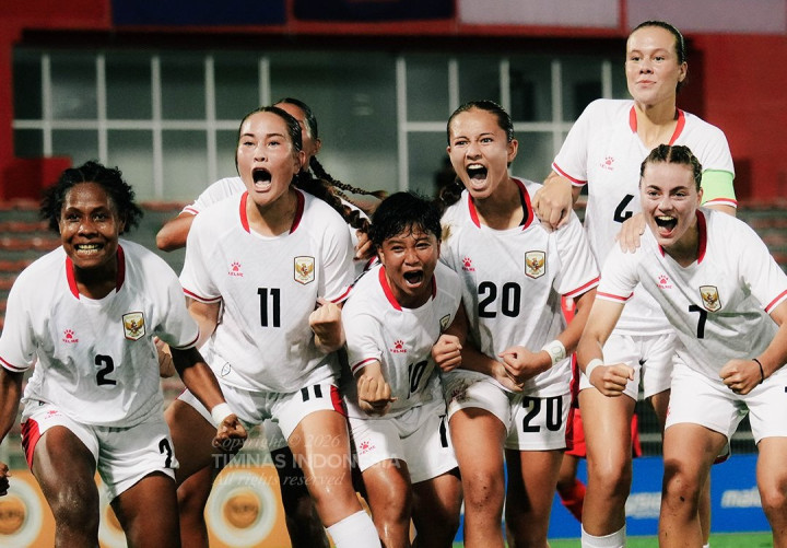 ​Timnas Putri Bikin Sejarah, Bukti Kemajuan Sepak Bola Putri | Dr. Borat