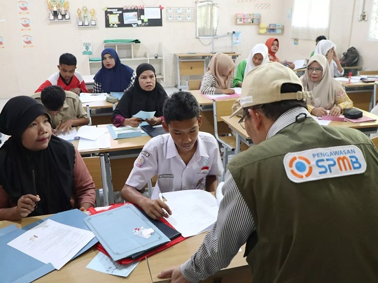 Diumumkan Hari Ini! Begini Cara Cek Pengumuman SPMB Jabar 2026 Tahap 2 | Dr. Borat
