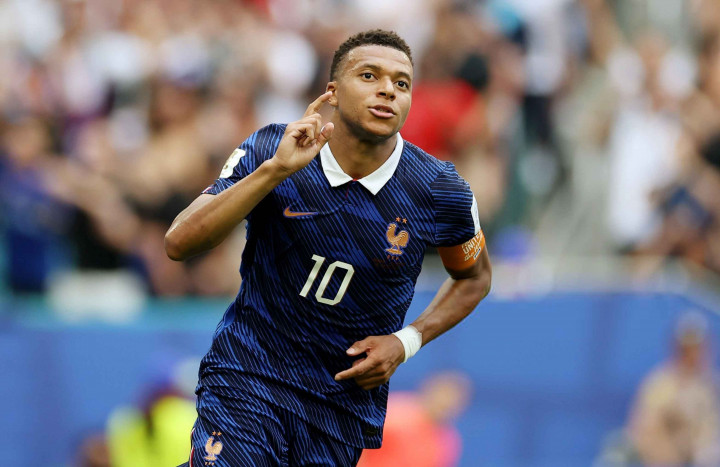 Kylian Mbappe Ungguli Lionel Messi Jelang Final | Dr. Borat