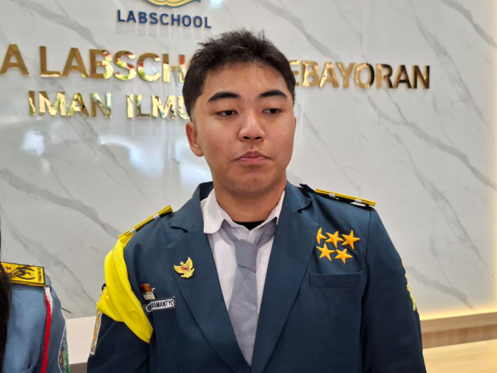 Razia Rambut di MPLS SMA Labschool Malah Disediain Barber, Bye Cukur Pitak | Dr. Borat