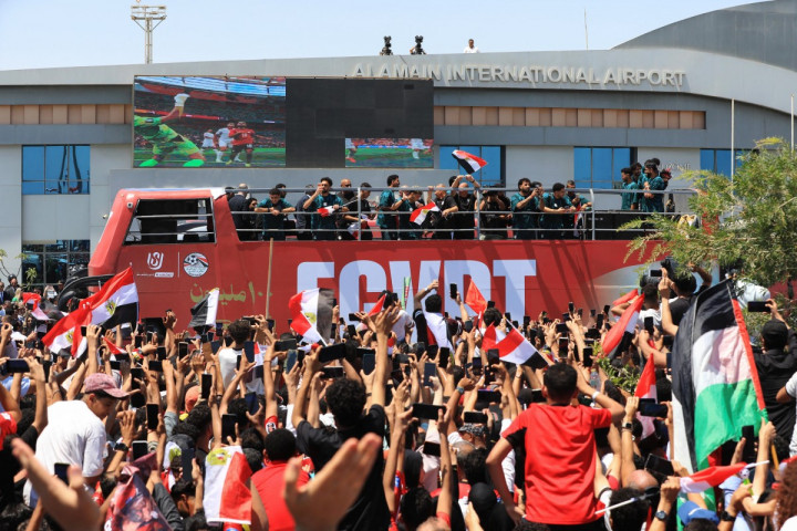Timnas Mesir Disambut Ribuan Suporter Usai Toreh Sejarah di Piala Dunia 2026 | Dr. Borat